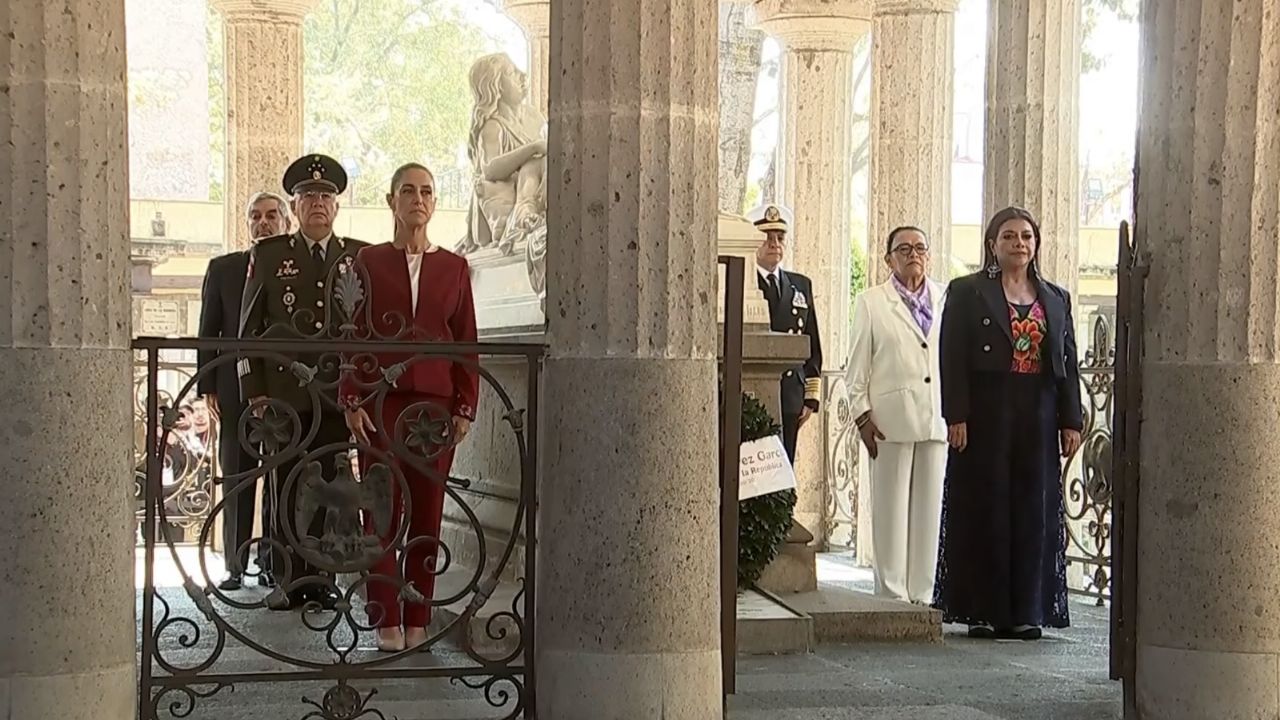Sheinbaum encabeza ceremonia del Bicentenario de Margarita Maza de Juárez